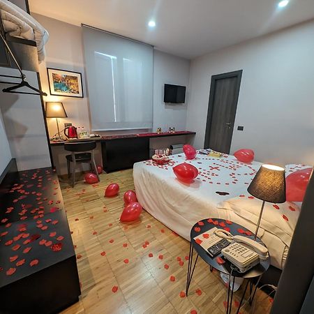 Smart Hotel Карпі Екстер'єр фото