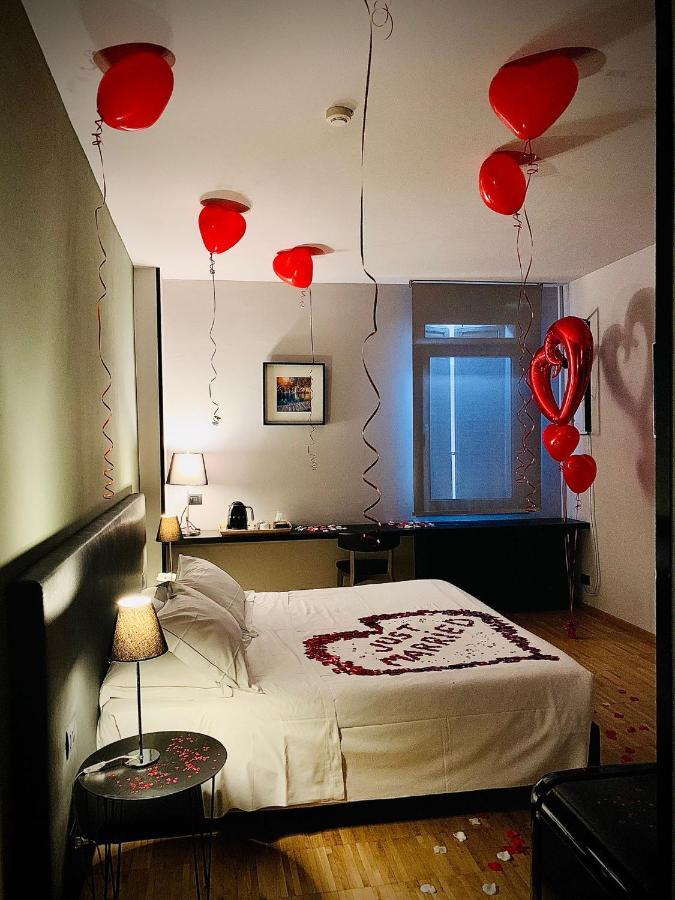 Smart Hotel Карпі Екстер'єр фото