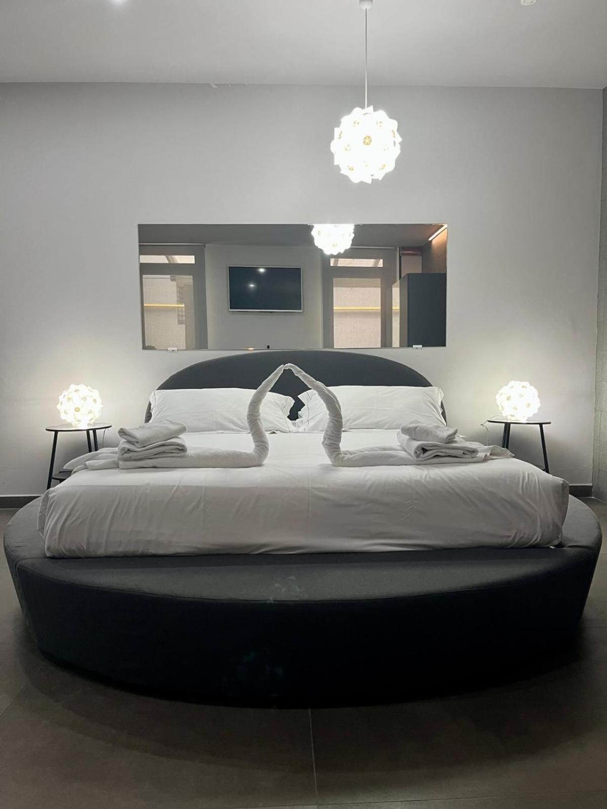 Smart Hotel Карпі Екстер'єр фото