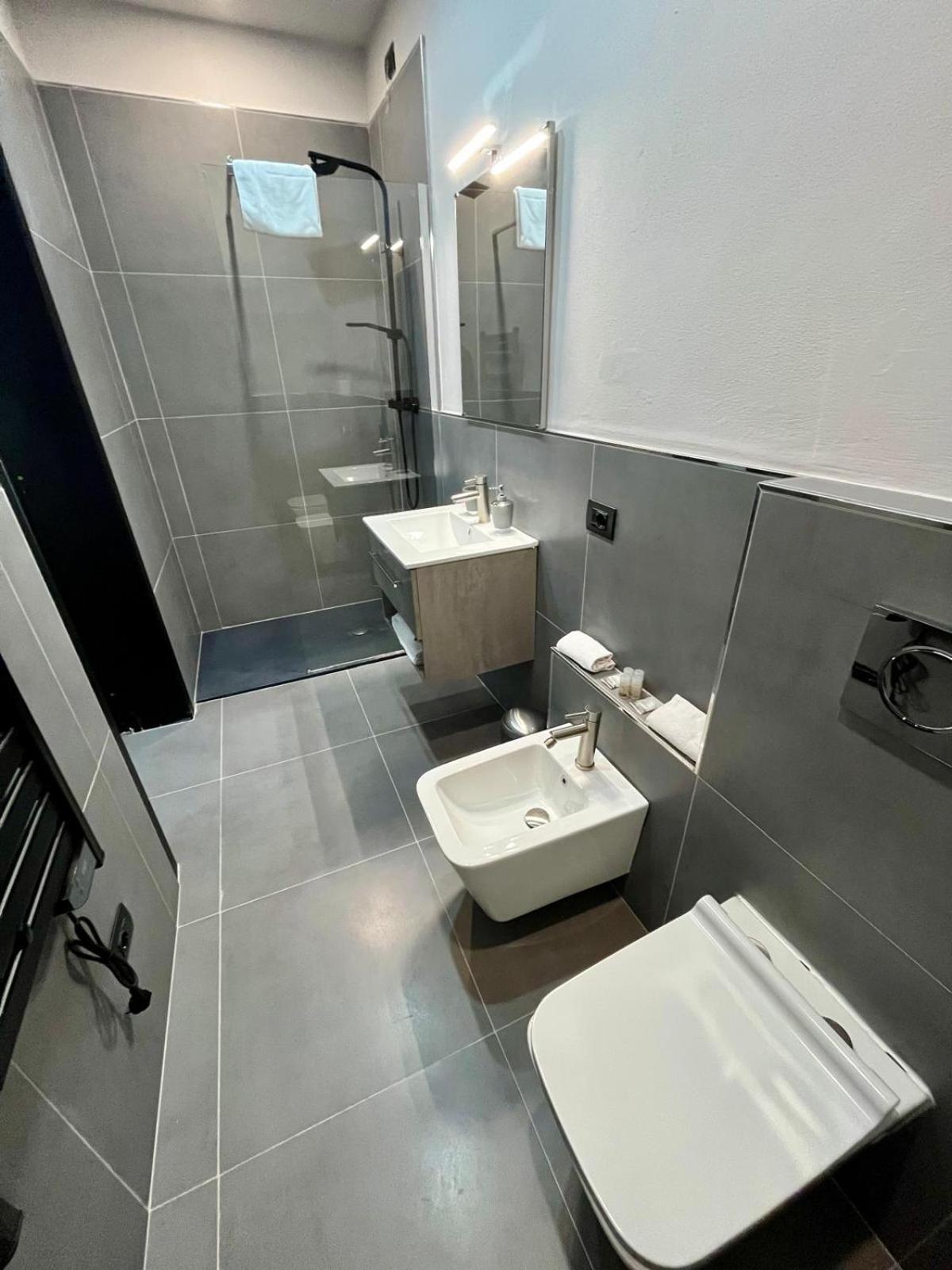 Smart Hotel Карпі Екстер'єр фото