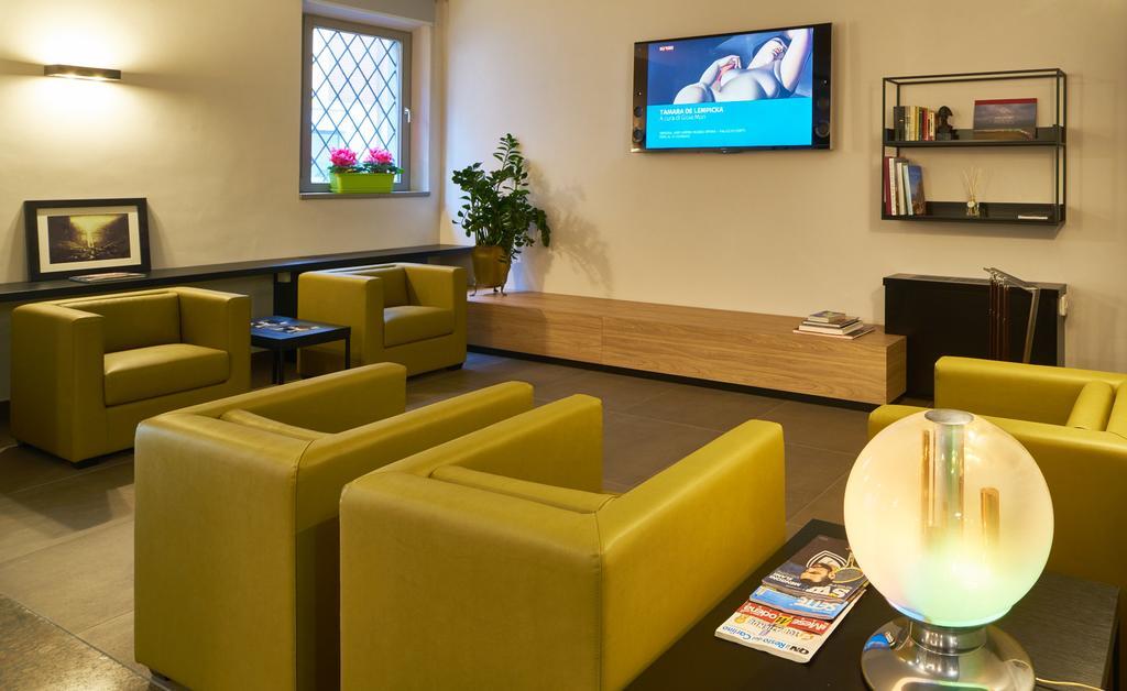 Smart Hotel Карпі Екстер'єр фото