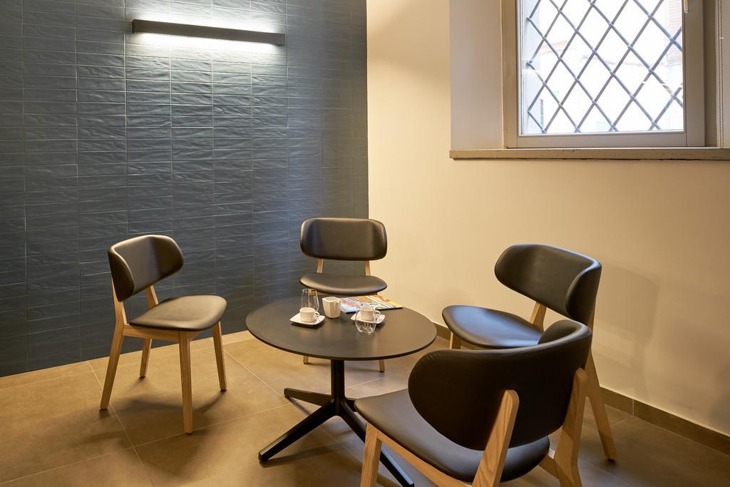 Smart Hotel Карпі Екстер'єр фото