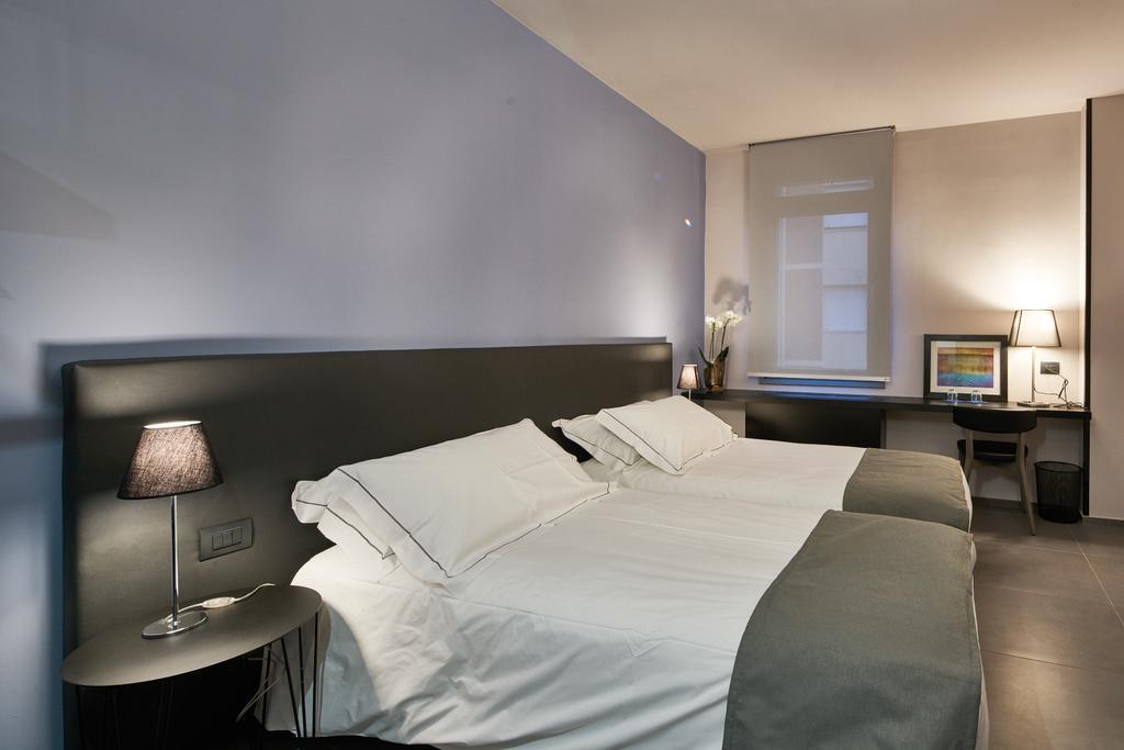 Smart Hotel Карпі Екстер'єр фото