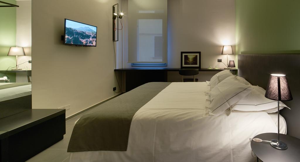 Smart Hotel Карпі Екстер'єр фото
