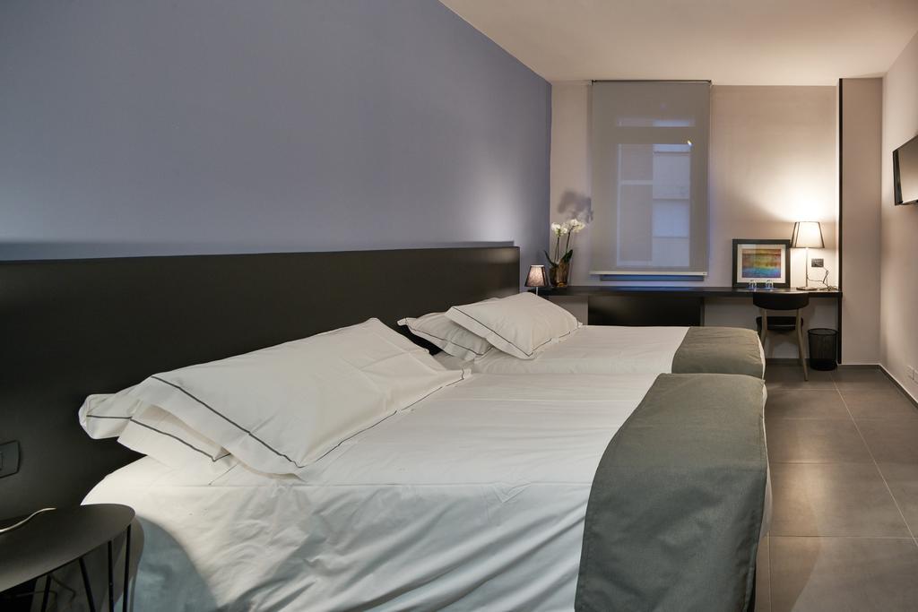 Smart Hotel Карпі Екстер'єр фото