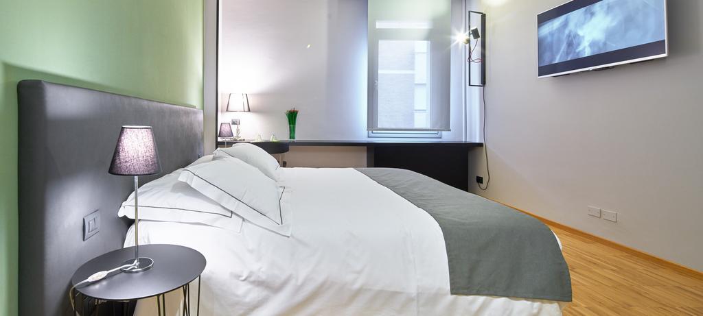 Smart Hotel Карпі Екстер'єр фото