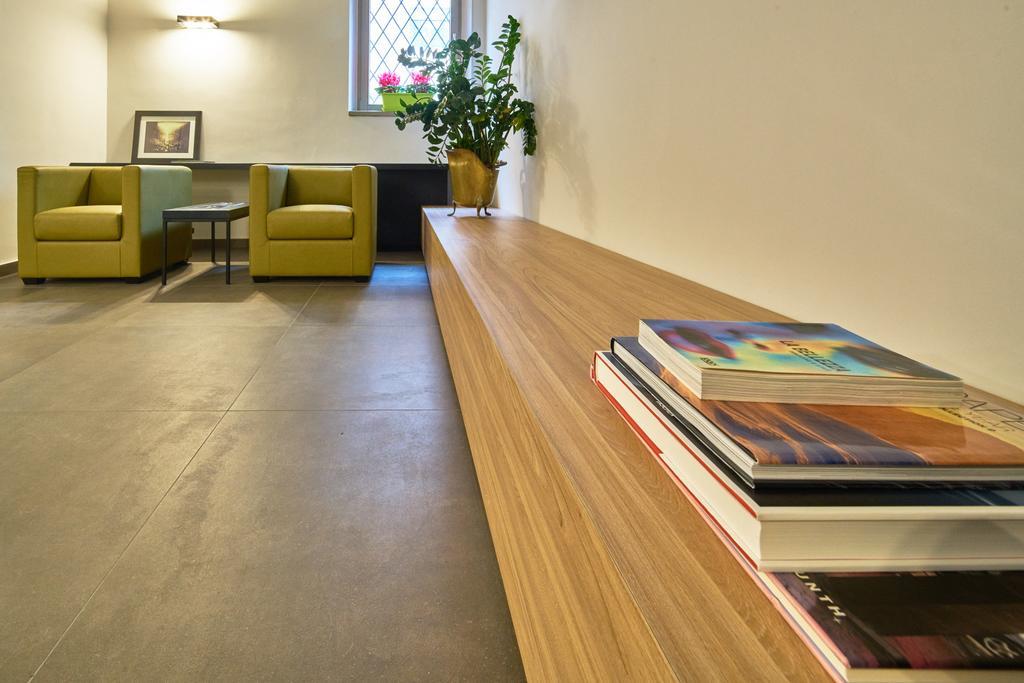 Smart Hotel Карпі Екстер'єр фото